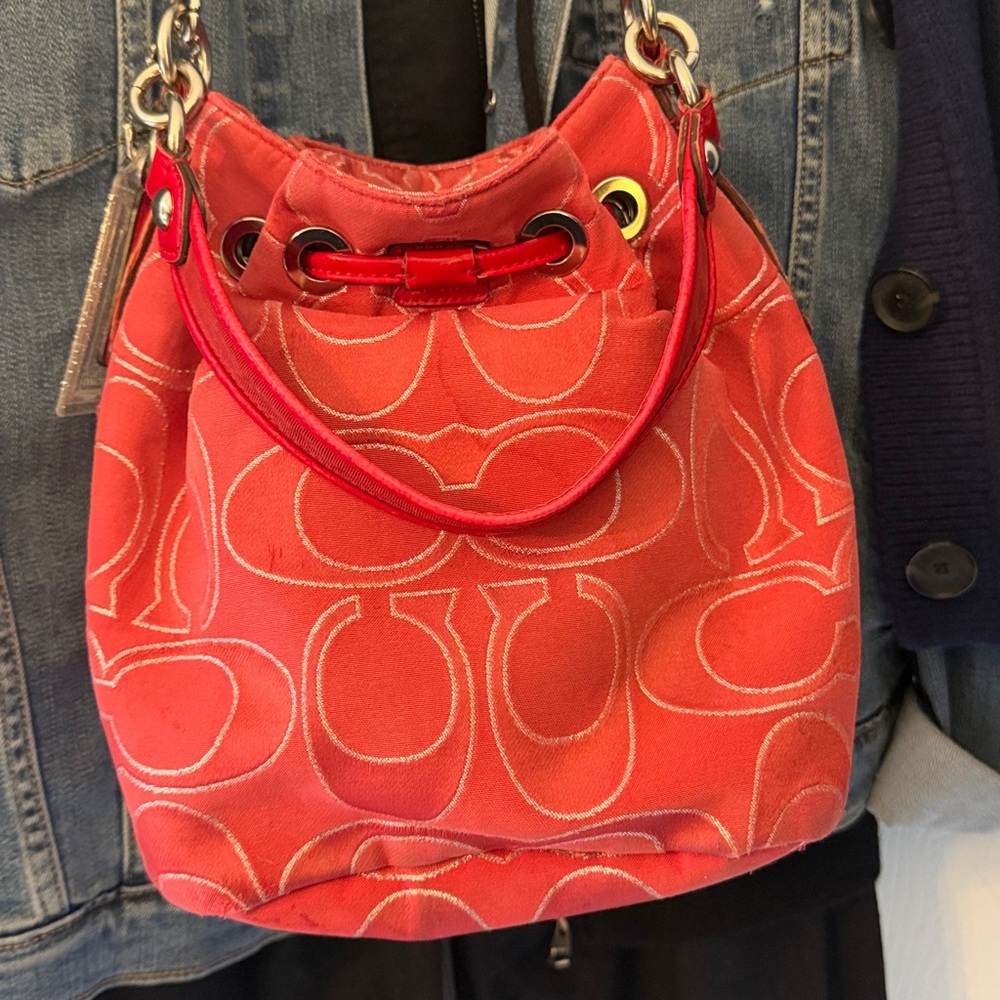 Coach Rare Retired  Ruby Red Poppy cinch Bucket Bag with strap - Picture 11 of 16